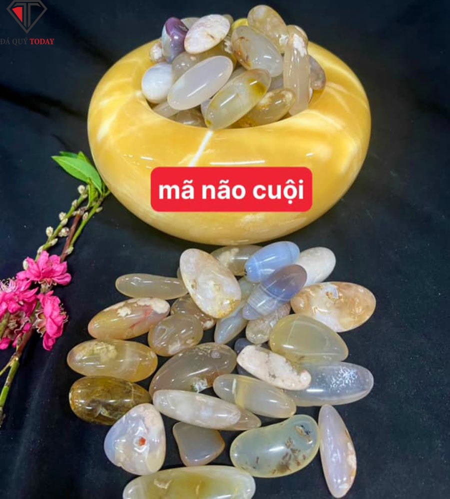 Đá thạch anh vụn mã não cuội khoai môn